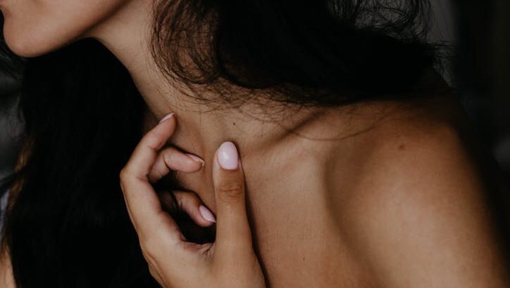 Corpo travado e hormônios fora de hora: como prisão de ventre e menopausa precoce estão conectados